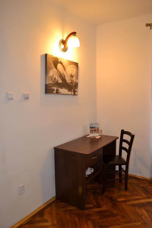 Haydn Vintage Apartment Braşov Esterno foto